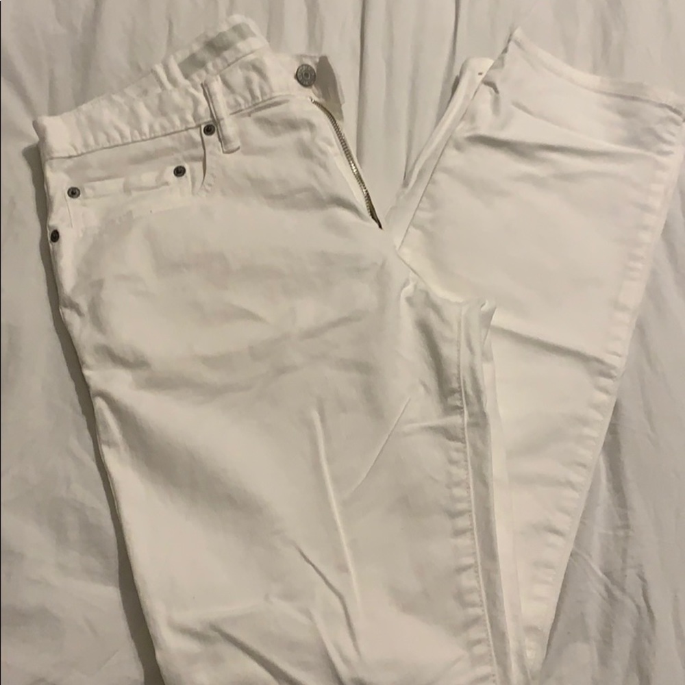 White skinny jeans